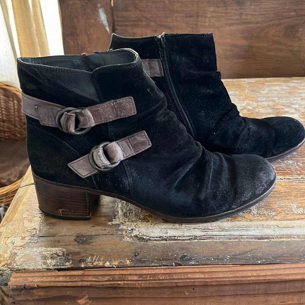 Paul Green Black Suede Booties Size 7 1/2
